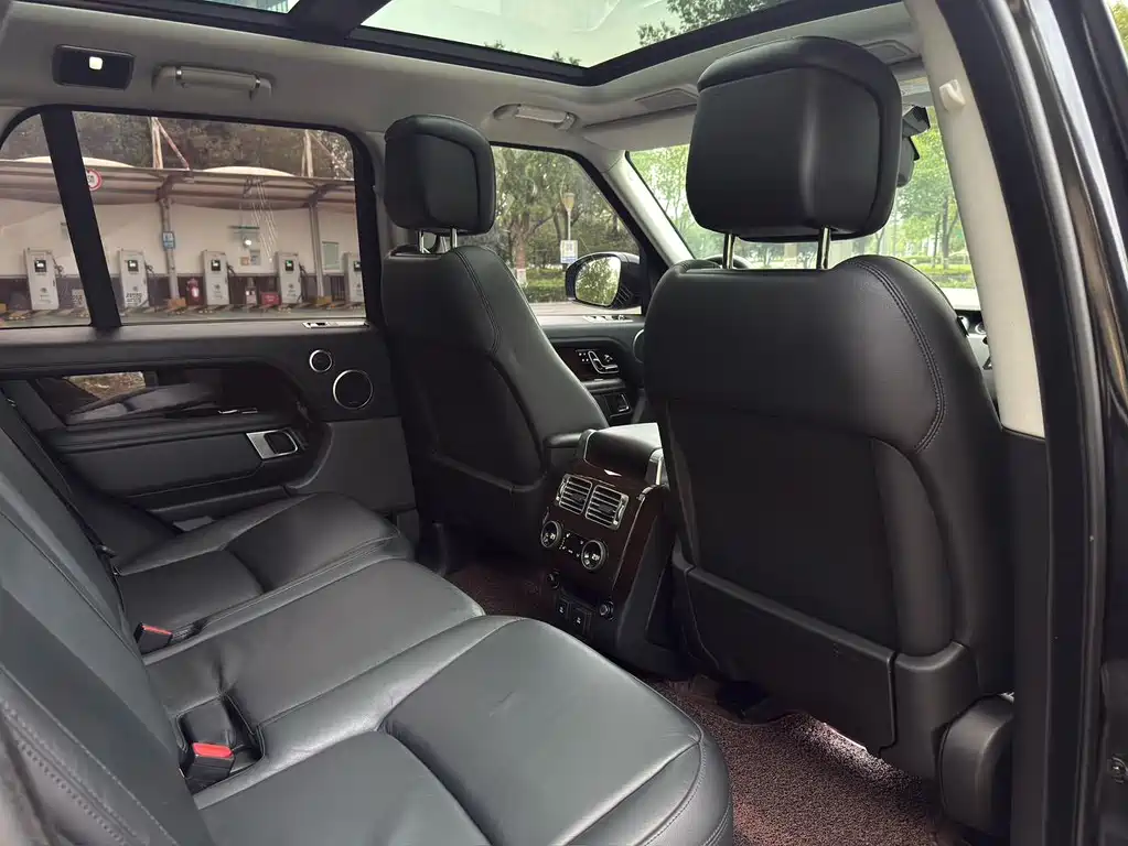 Land Rover Range Rover 2020 — фото 13