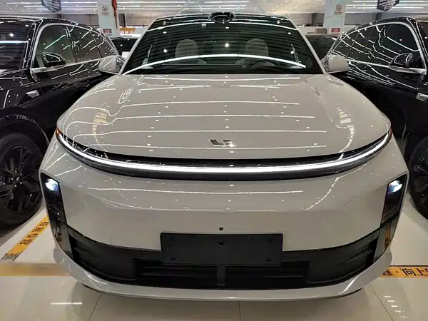 Li Auto L6 2024