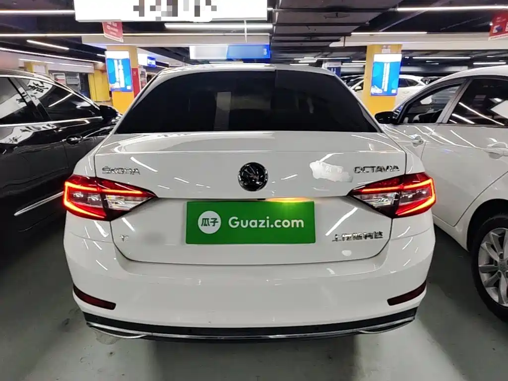 Skoda Octavia 2018 — фото 6