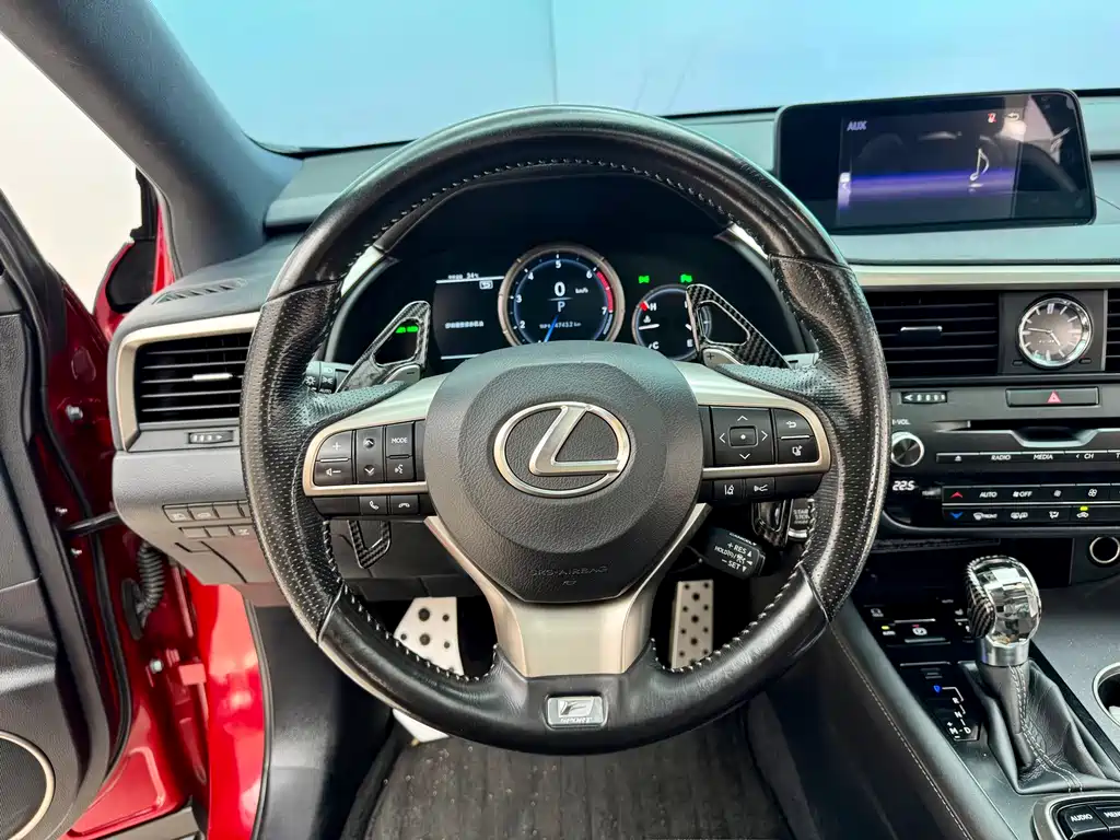 Lexus RX 2017 — фото 16