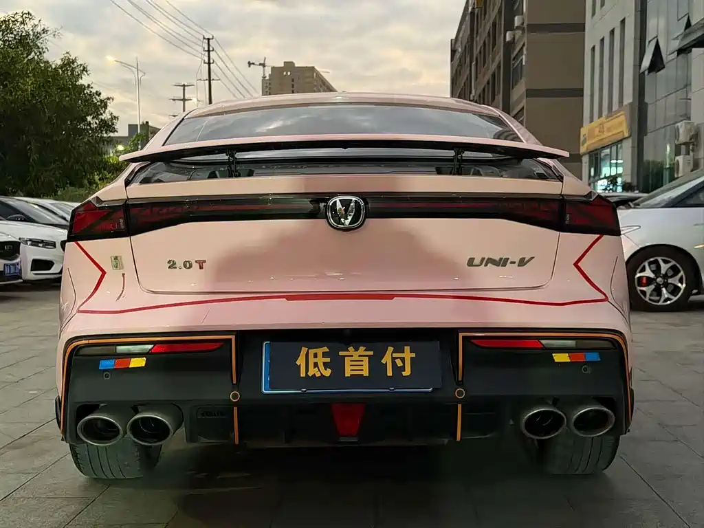 Changan UNI-V 2022 — фото 10