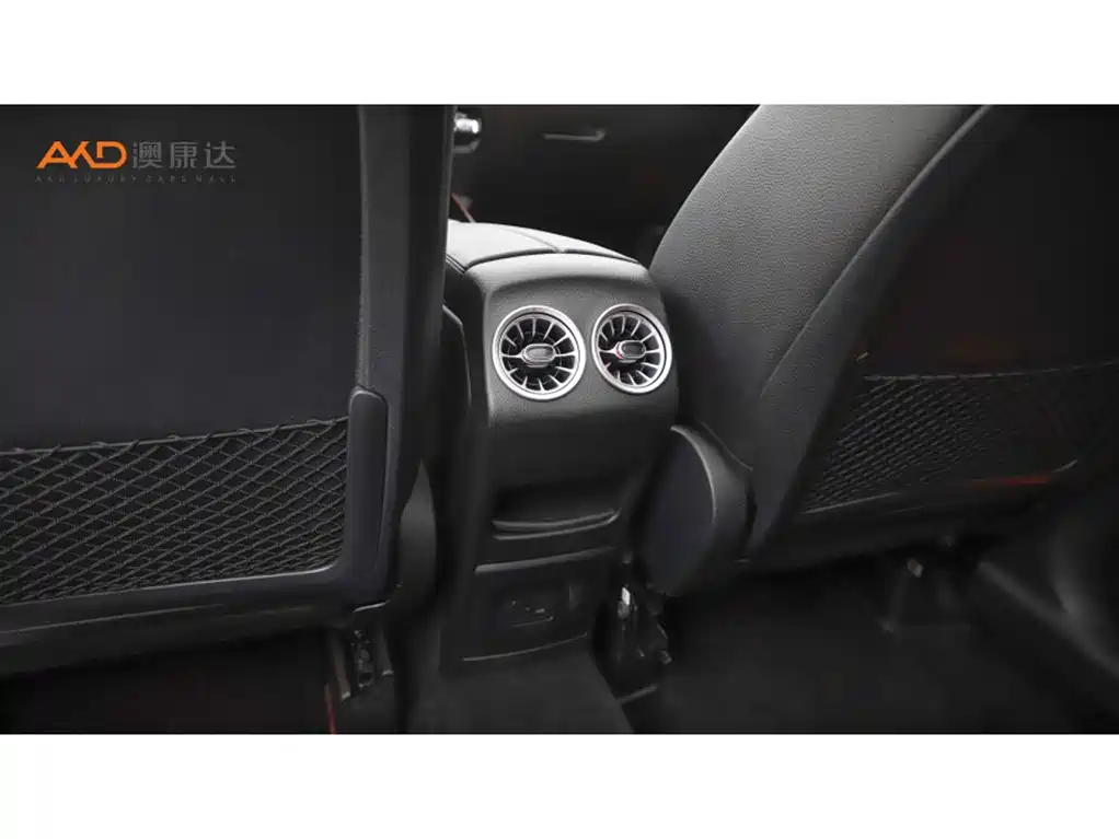 Mercedes-Benz GLB AMG 2024 — фото 10