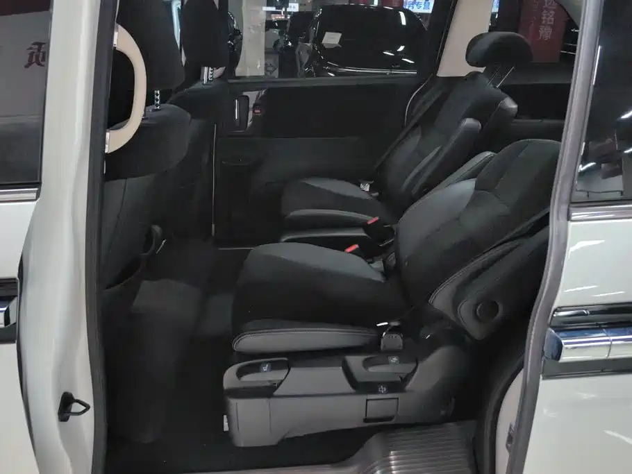 Honda Elysion 2019 — фото 11