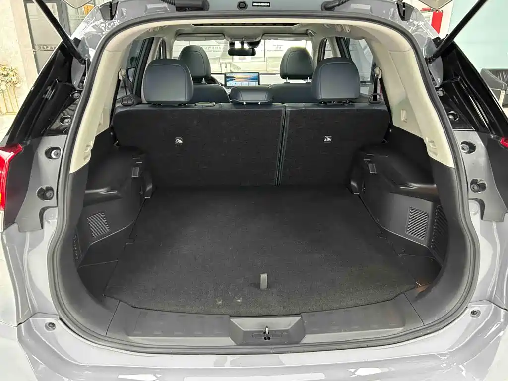 Nissan X-Trail 2025 — фото 17