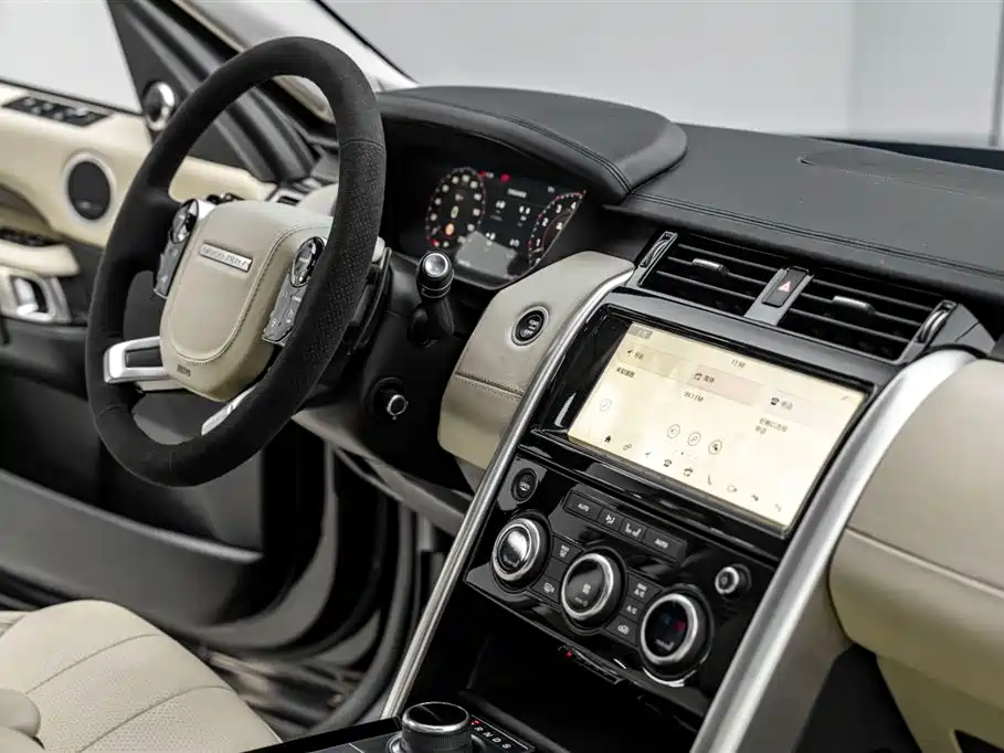 Land Rover Discovery 2019 — фото 21