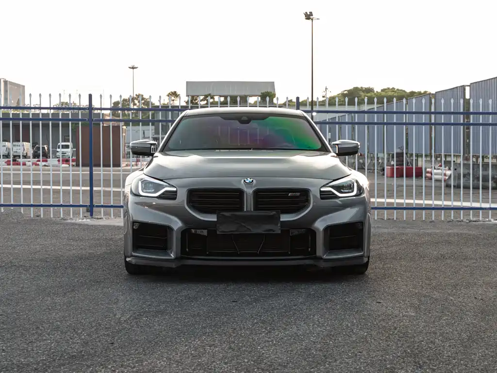 BMW M2 2025 — фото 2