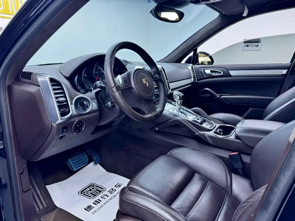 Porsche Cayenne 2013 — фото 17