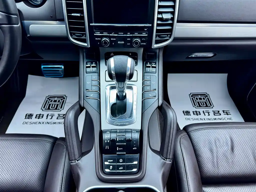 Porsche Cayenne 2013 — фото 15