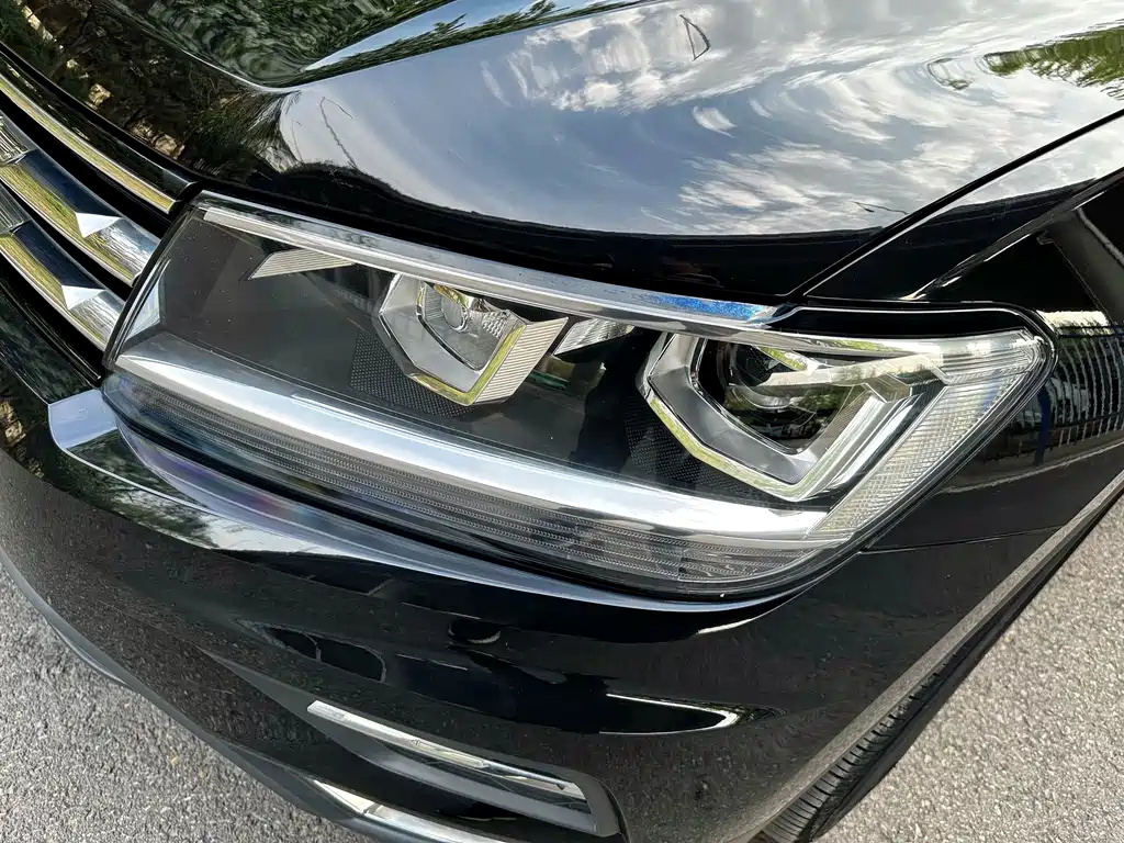 Volkswagen Tiguan L 2020 — фото 4