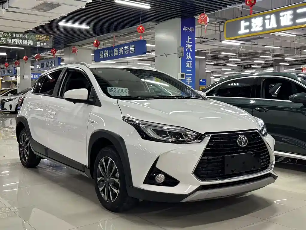 Toyota Yaris L 2022