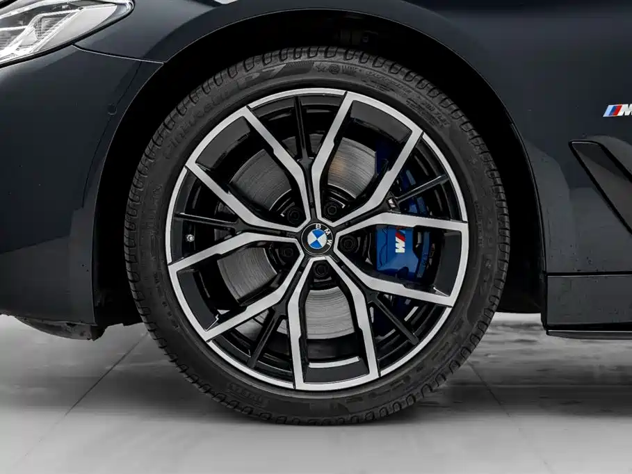 BMW 5 Series 2021 — фото 42