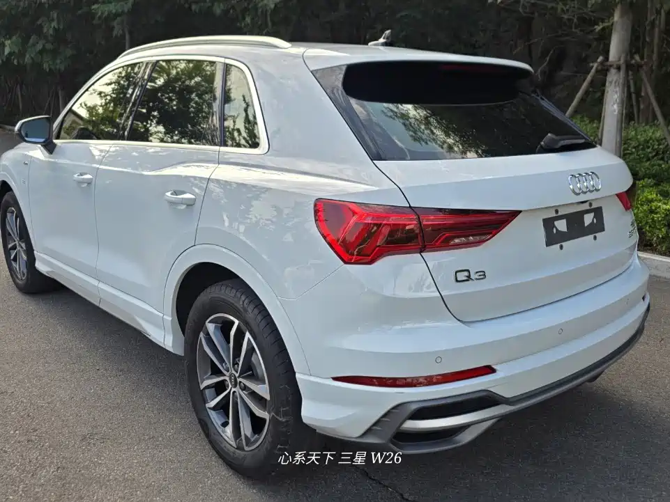 Audi Q3 2022 — фото 12