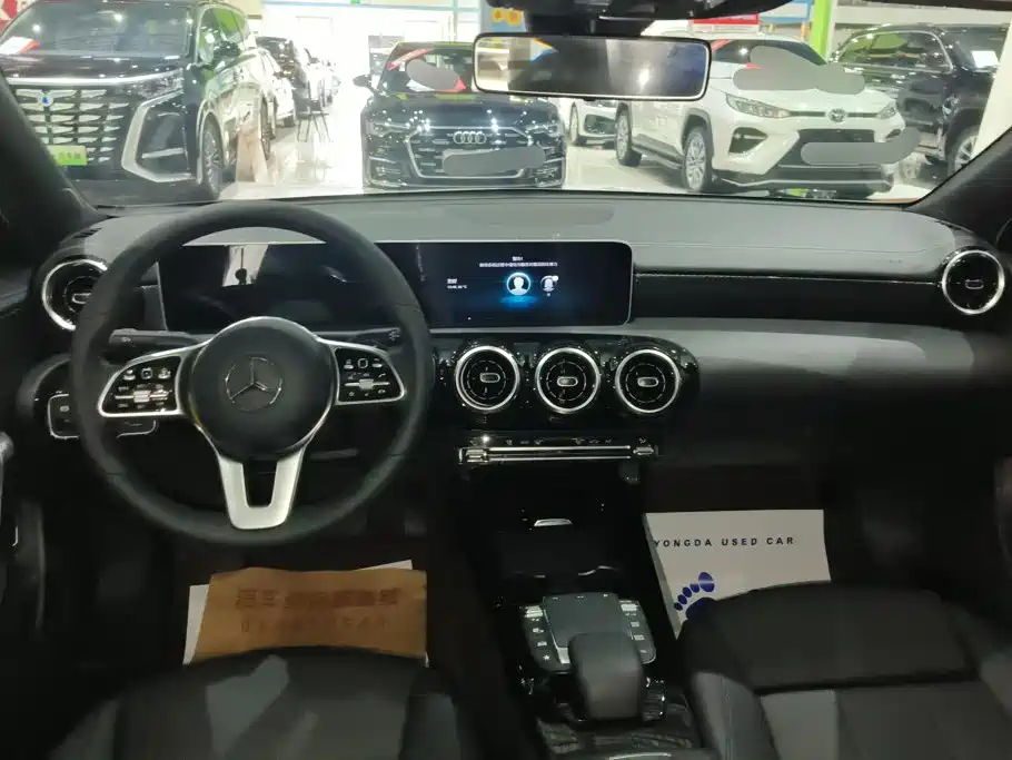 Mercedes-Benz A-Class 2020 — фото 12