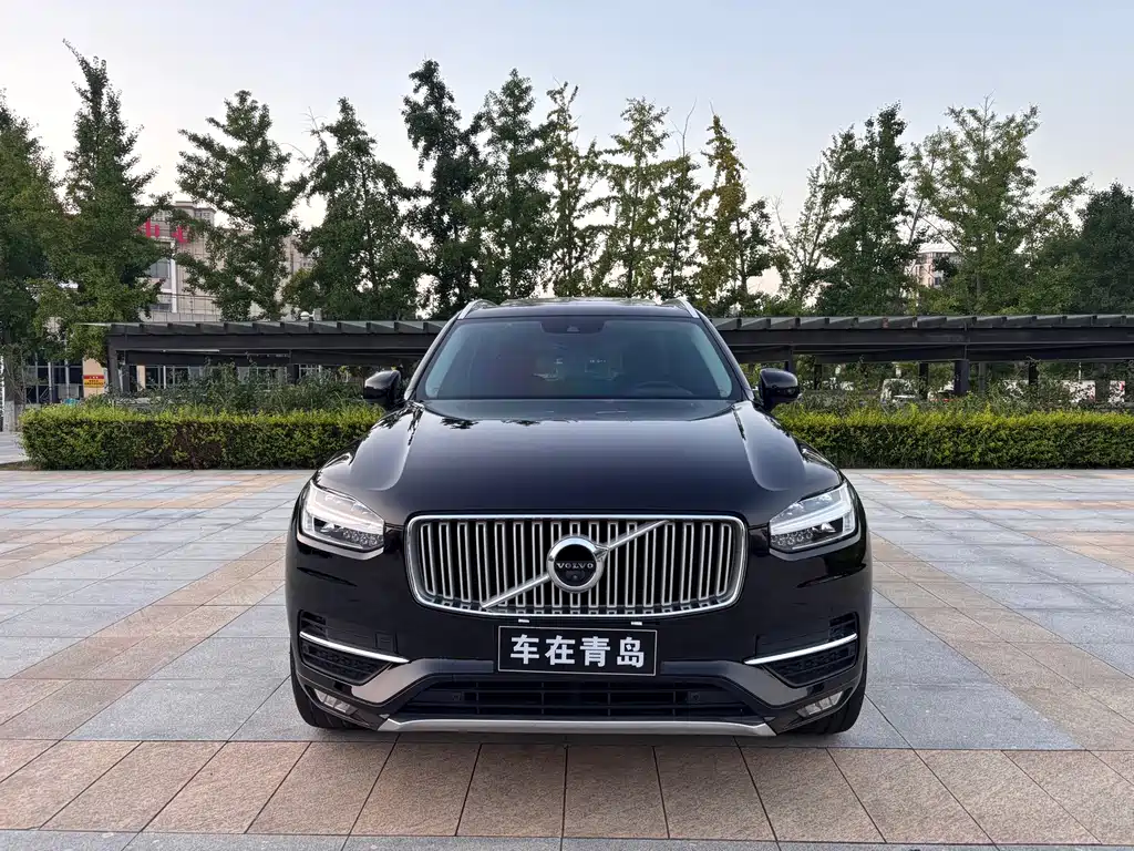 Volvo XC90 2019 — фото 1