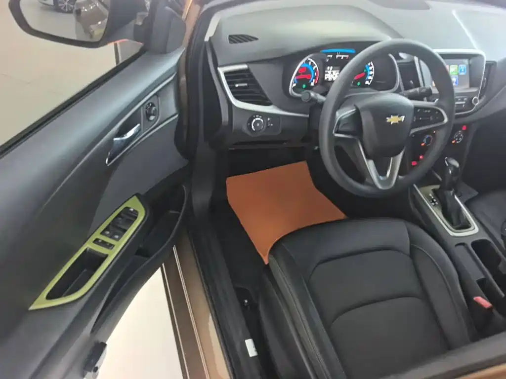 Chevrolet Cavalier 2017 — фото 16