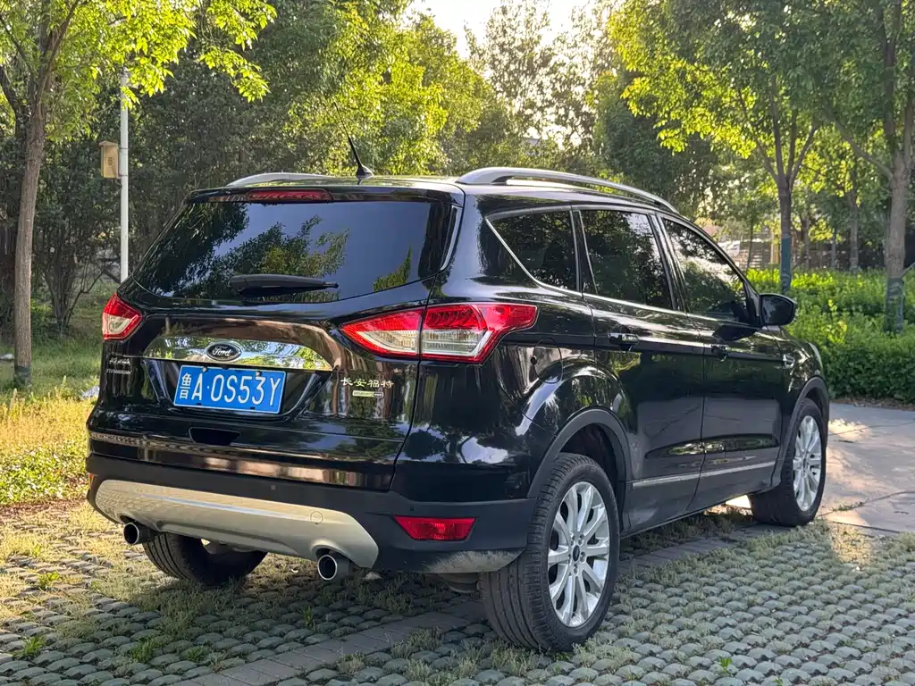 Ford Kuga 2013 — фото 15