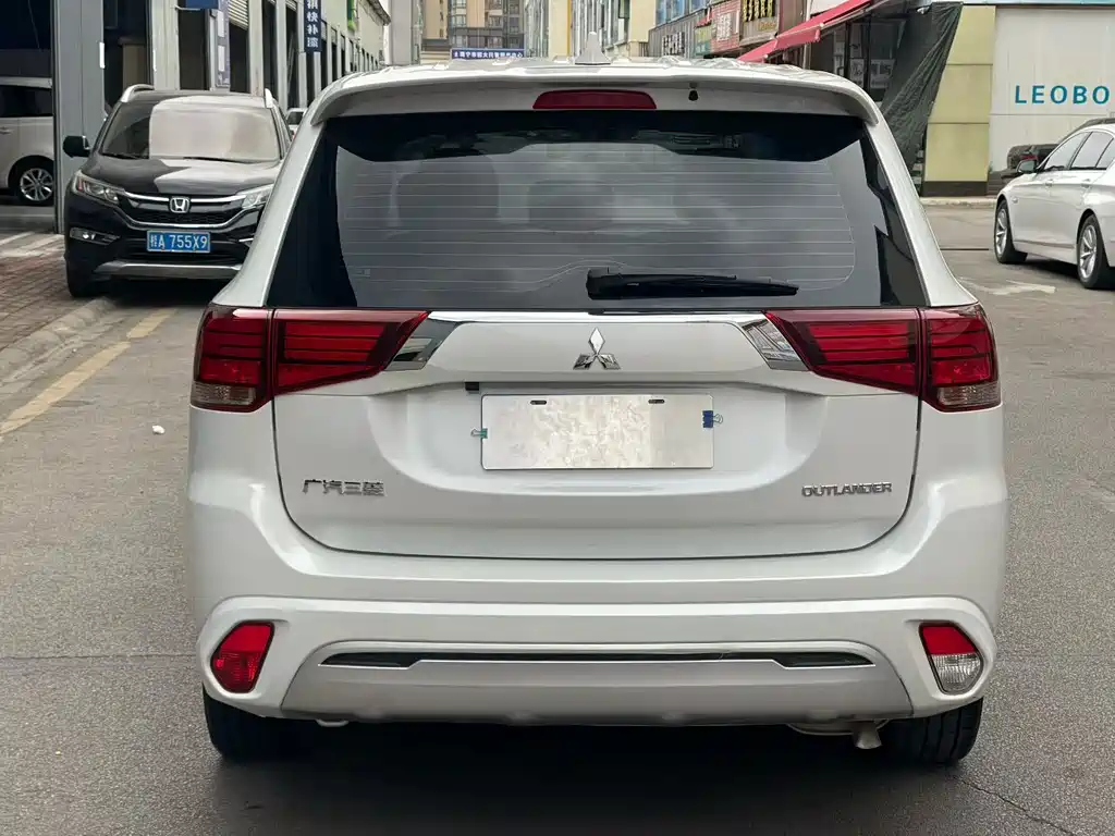 Mitsubishi Outlander 2022