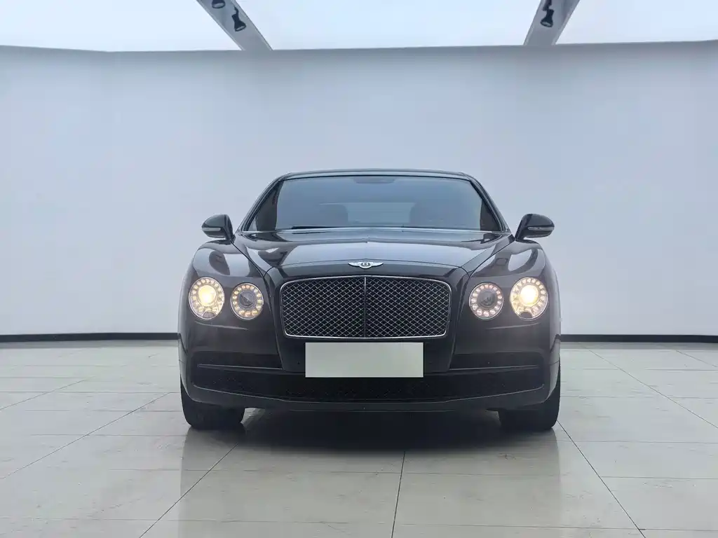 Bentley Flying Spur 2017 — фото 2