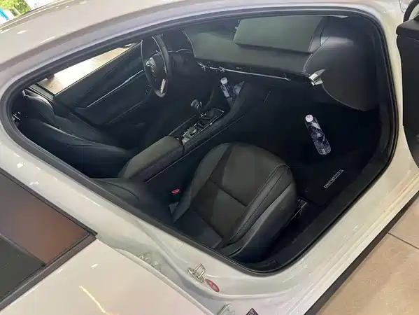 Mazda 3 Axela 2026