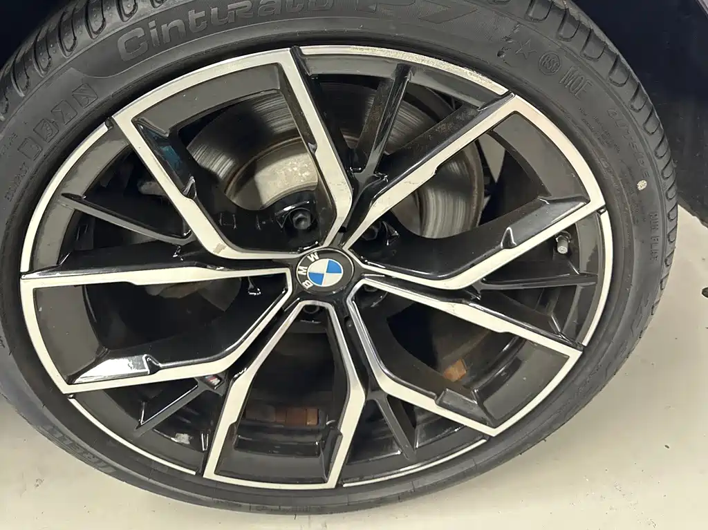 BMW 5 Series 2023 — фото 14