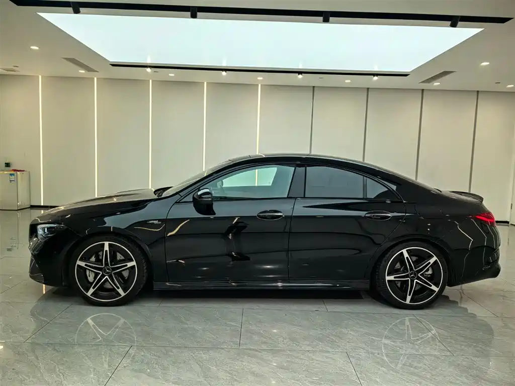 Mercedes-Benz CLA AMG 2025 — фото 10