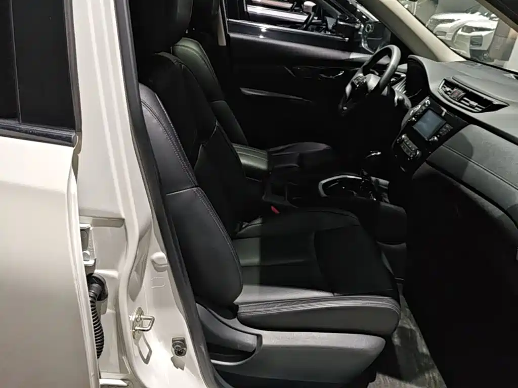 Nissan X-Trail 2018 — фото 25