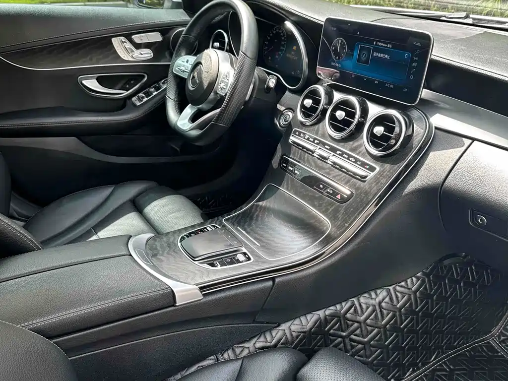 Mercedes-Benz C-Class 2021