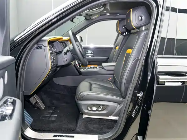 Rolls-Royce Cullinan 2021