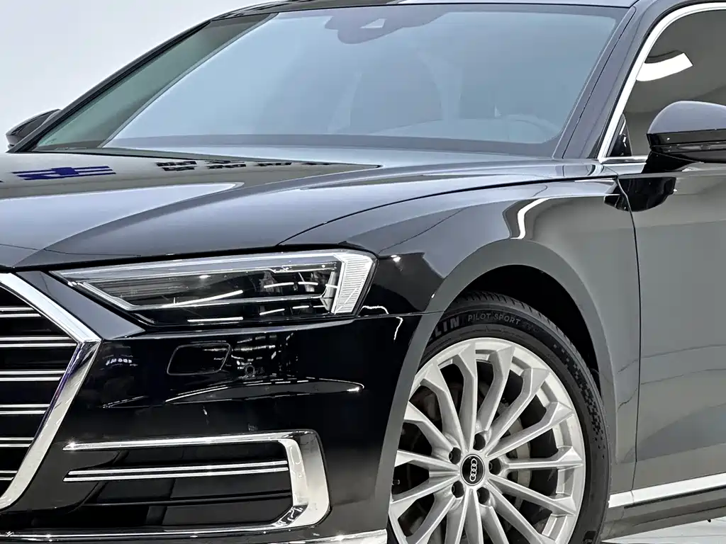 Audi A8 2021 — фото 2