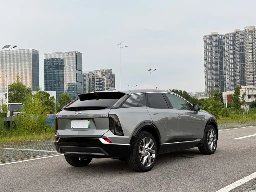 Cadillac IQ Aoge 2024 — фото 13