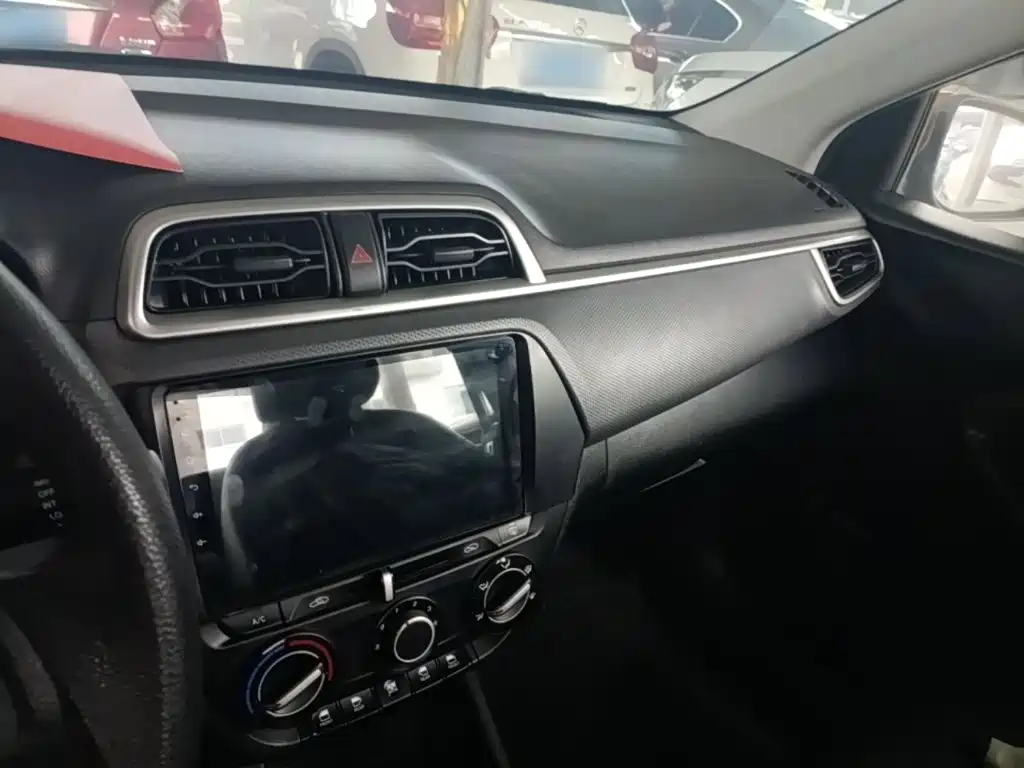 Hyundai Accent 2017 — фото 10