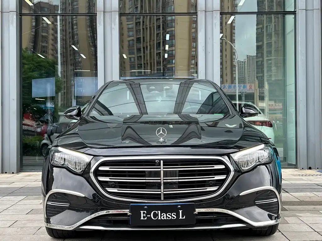 Mercedes-Benz E-Class 2025