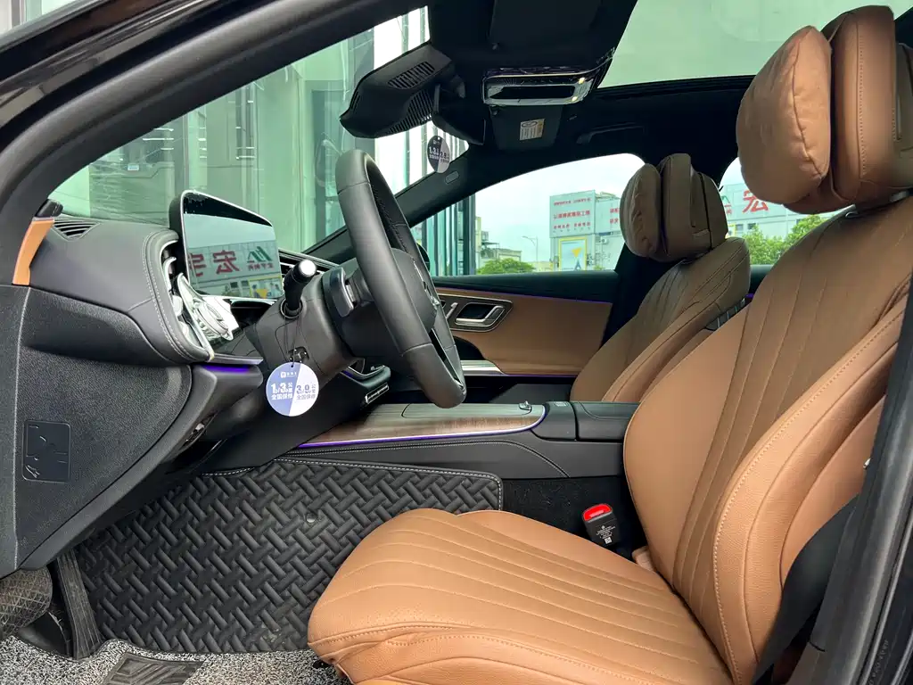 Mercedes-Benz E-Class 2025 — фото 15