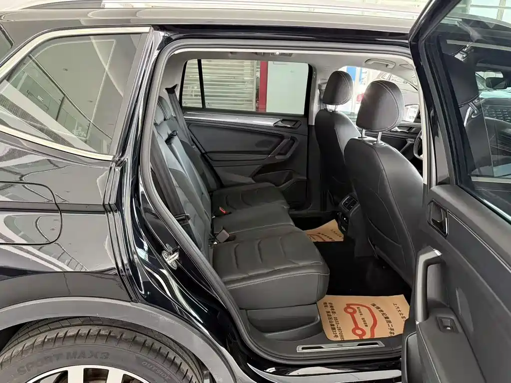 Volkswagen Tiguan L 2021 — фото 14