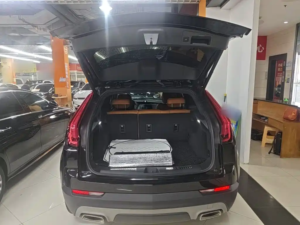 Cadillac XT4 2022 — фото 19