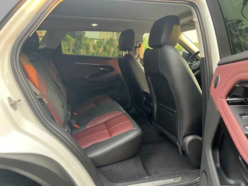 Land Rover Evoque 2022 — фото 13