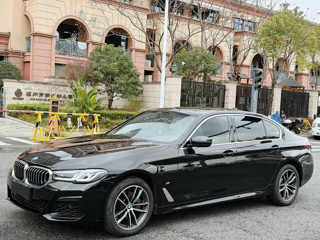 BMW 5 Series 2023