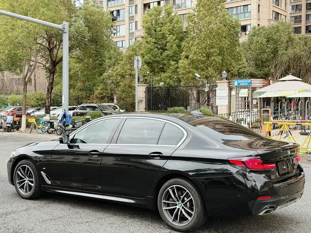 BMW 5 Series 2023