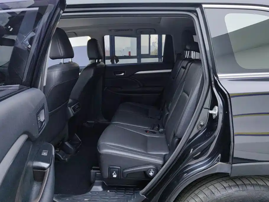 Toyota Highlander 2019 — фото 11