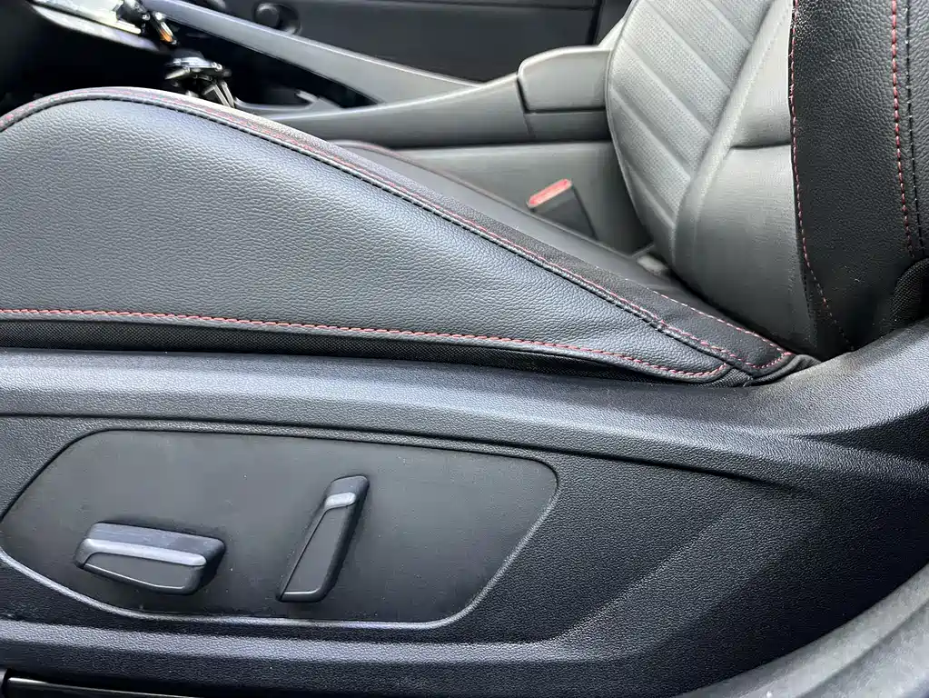 Hyundai Elantra 2023 — фото 7