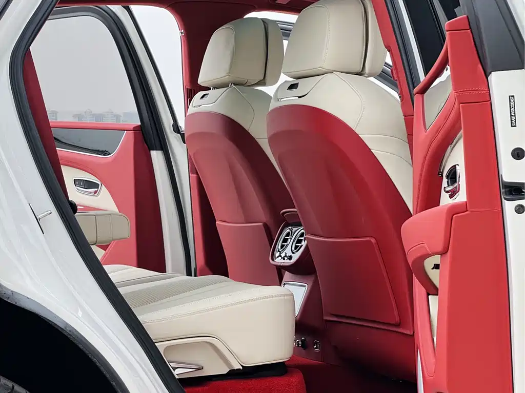 Bentley Bentayga 2026