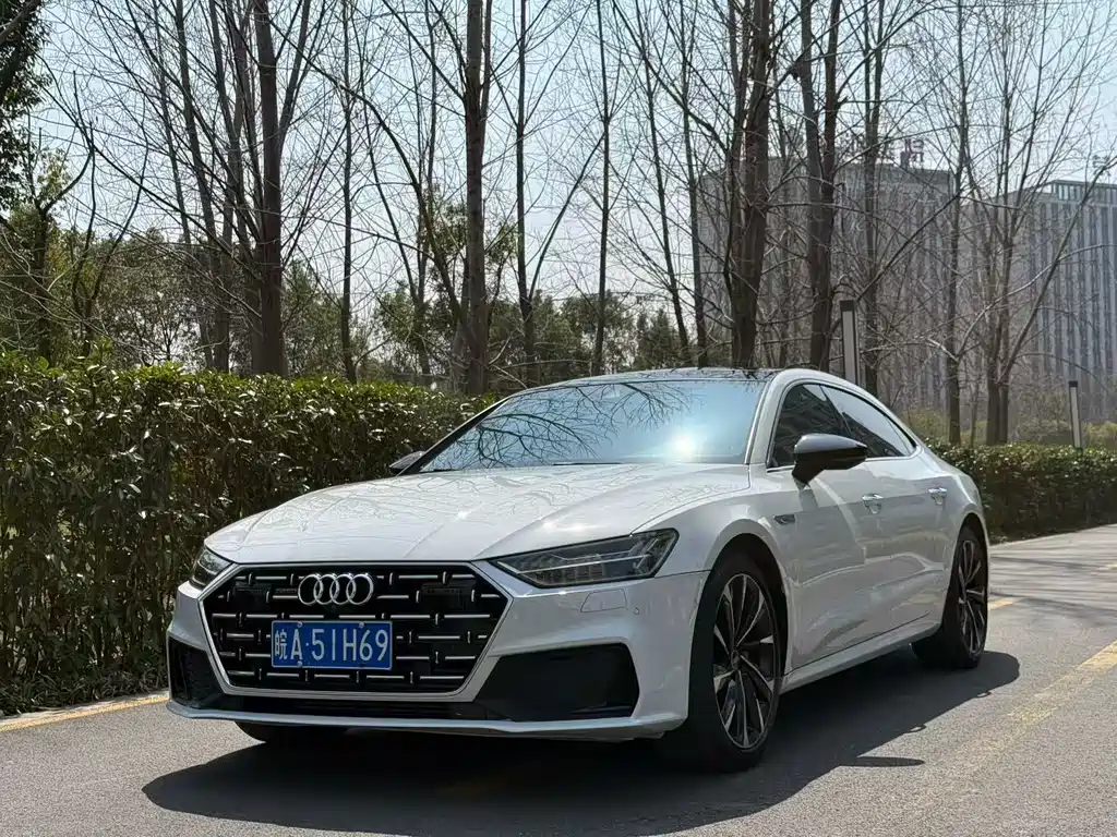 Audi A7L 2023 — фото 1
