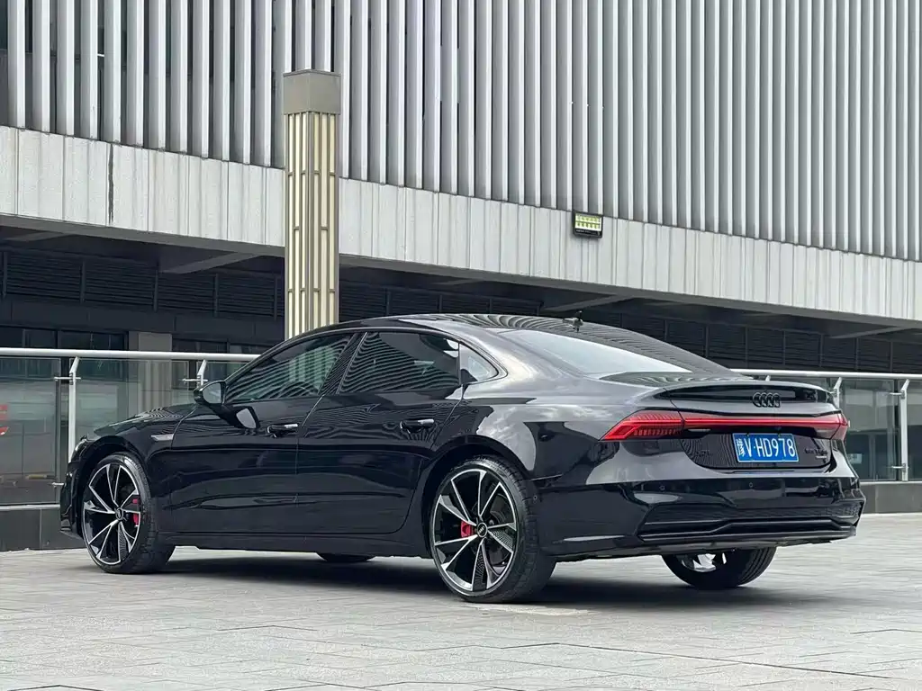 Audi A7L 2022 — фото 8