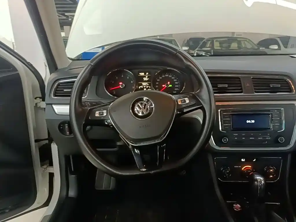 Volkswagen Gran Lavida 2017 — фото 11