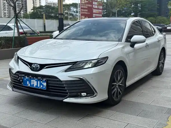Toyota Camry 2021
