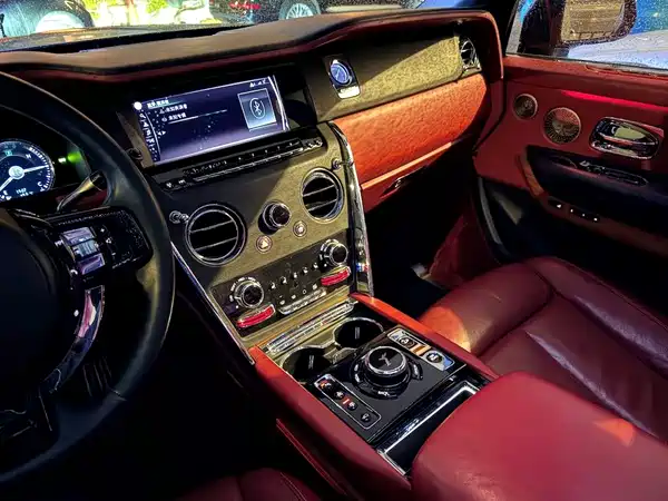 Rolls-Royce Cullinan 2018