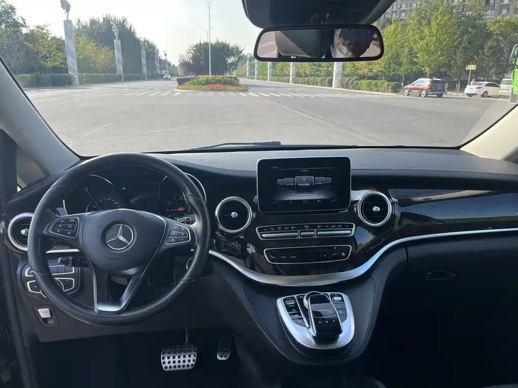 Mercedes-Benz V-Class 2018 — фото 4