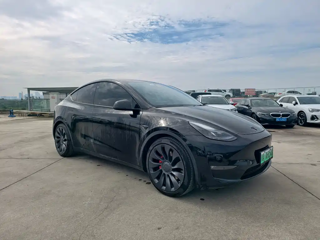 Tesla Model Y 2023