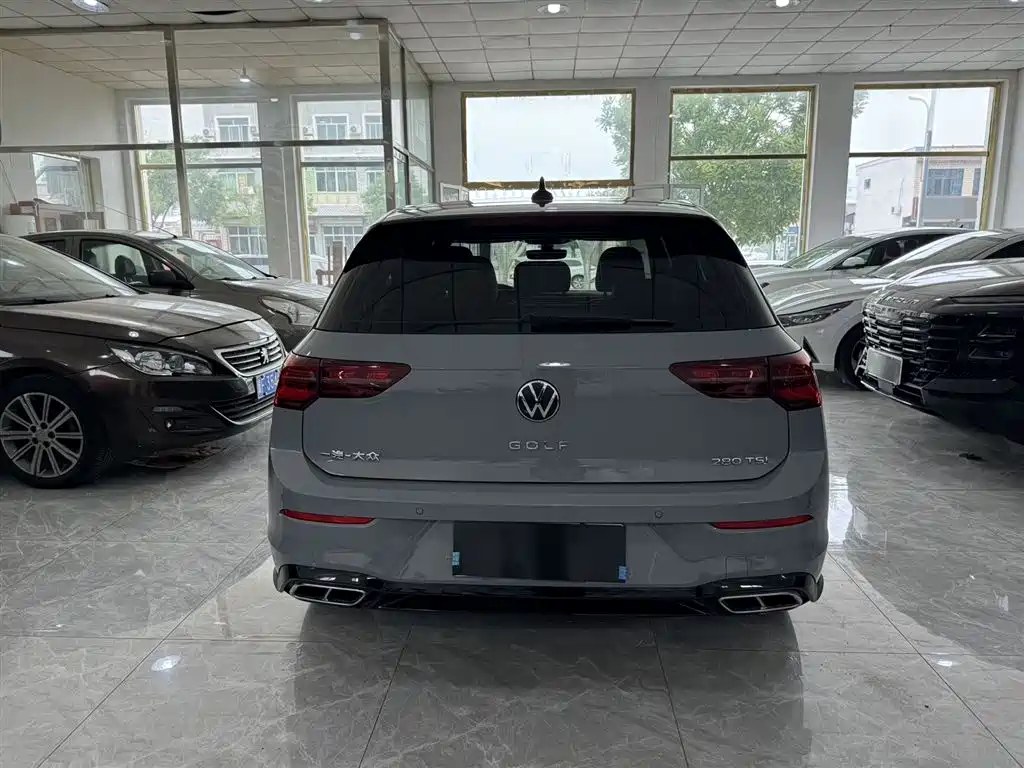 Volkswagen Golf 2023