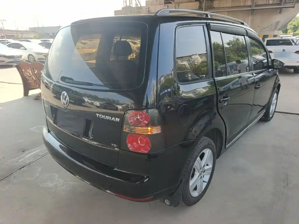 Volkswagen Touran 2015